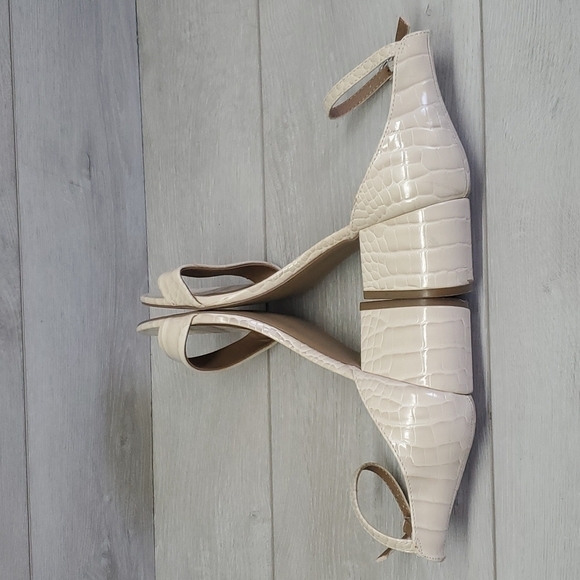 Steve Madden Women Irenee Ankle Strap Block Heels sandals shoes sz 8M - Picture 8 of 12